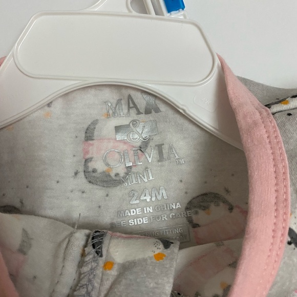 NWT Bundle of 2 Pajamas - Picture 3 of 5